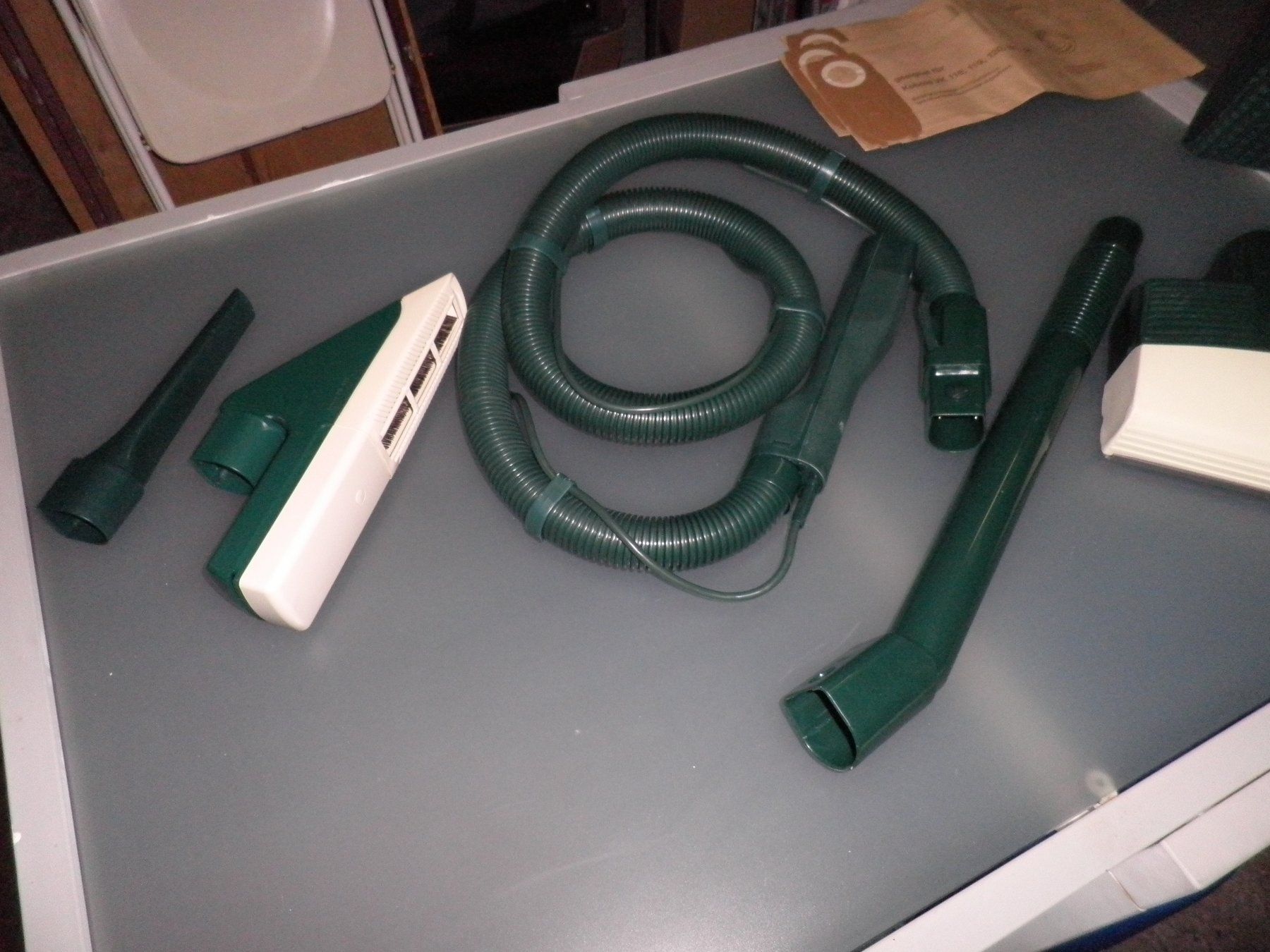 Vorwerk Aspirapolveri & Accessori: Tornado/Vorwerk VK120 – Usato da Oftringen venduto da shoptwotrade 5