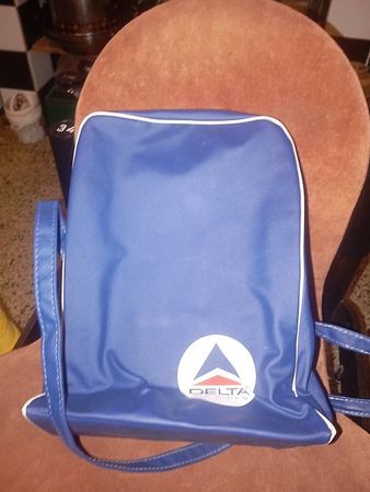 Delta Airlines Umhängetasche blau Vintage Zustand gut
