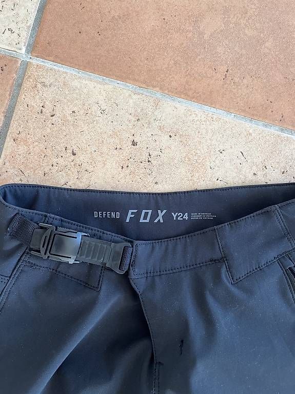 Pantaloni: Pantalon VTT Fox enfant YTH24 – Usato da Luins venduto da laffony 1