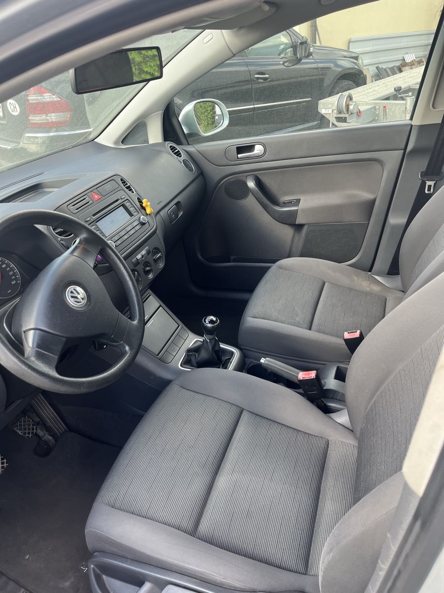 VW Autos: VW Golf Plus – D'occasion à Gerlafingen par dar_5pbj 7