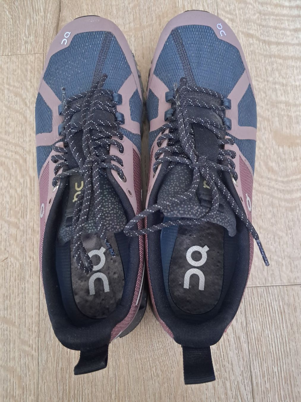 On Scarpe da uomo: ON Cloud Edge Moonlight Laufschuhe Grösse 41 – Usato da Basel venduto da liz_nqr9 2