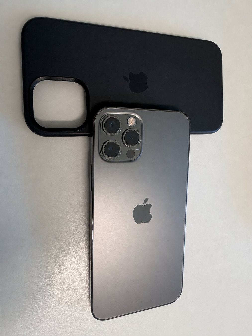 Apple Telefoni cellulari / Smartphones: iPhone 12 Pro, Graphite, 256GB in TOP ZUSTAND – Usato da Frauenfeld venduto da Qcase 3