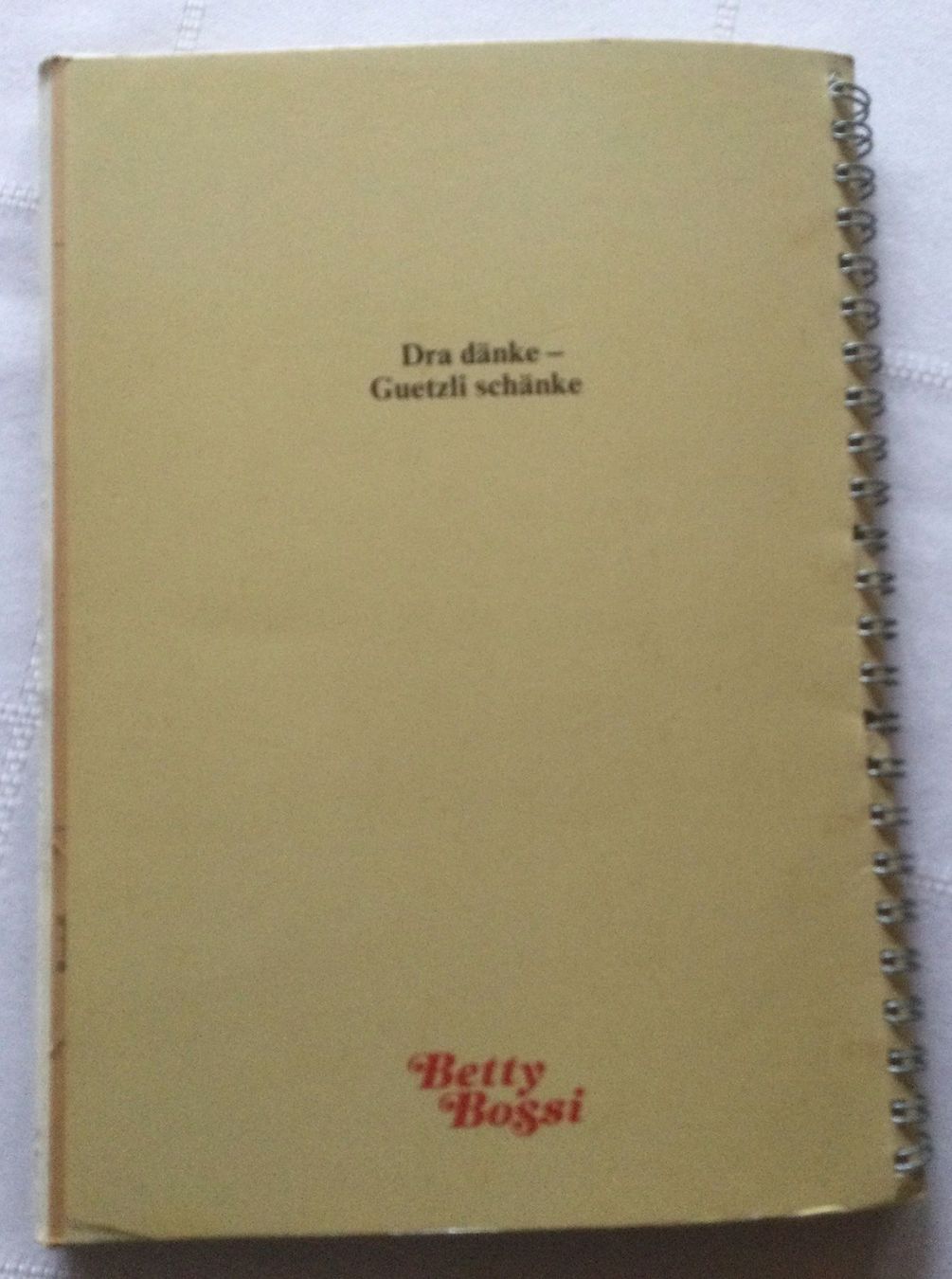 Libri: Guetzle mit Betty Bossi – Usato da Ulisbach venduto da sasha6 1