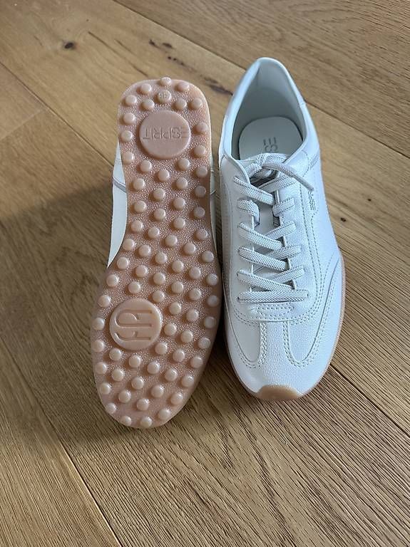 Esprit Scarpe da donna: ESPRIT Sneaker weiss  Grösse 38 – Usato da Auslikon venduto da mba_dmm8
