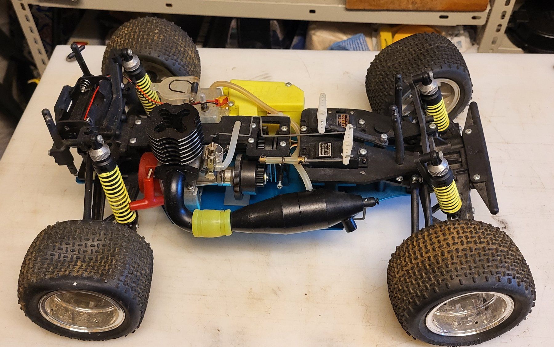 Modellismo RC: Ancienne voiture RC – Usato da Villars-sur-Glâne venduto da rifzari 3