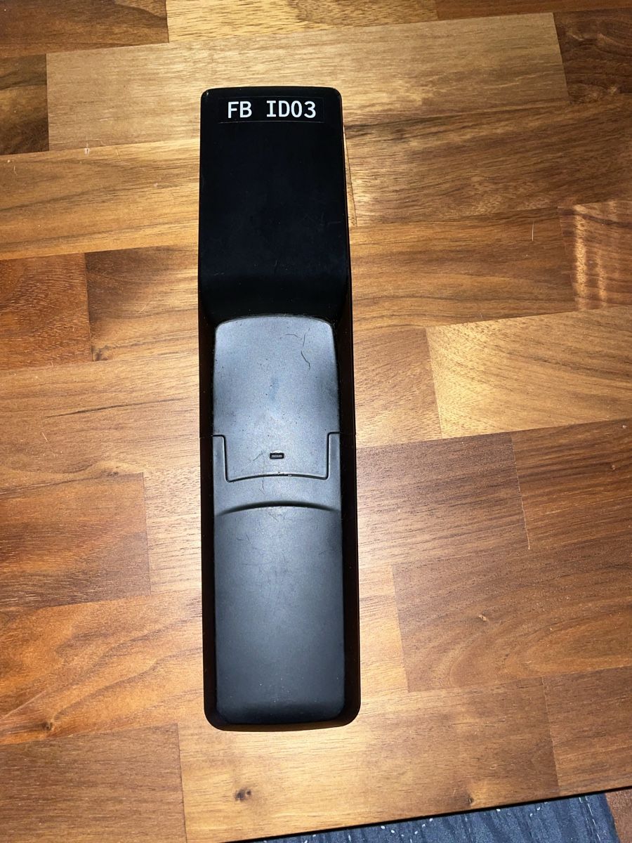 Telecomandi: CRESTRON TSR-302 / Fernbedienung – Usato da Dagmersellen venduto da INEICHEN-MULTIMEDIA 1