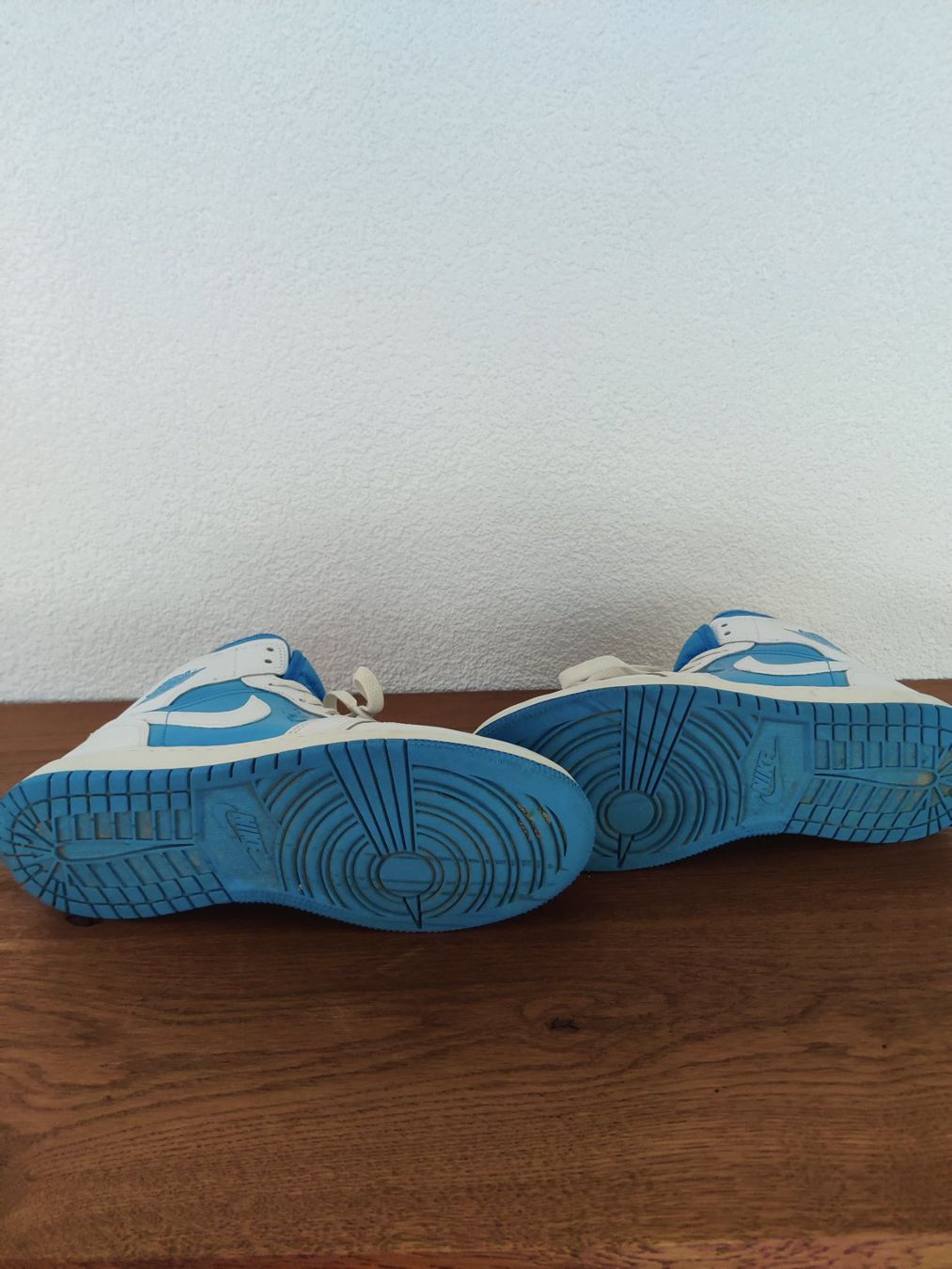 Jordan Scarpe per ragazzi: Nike Jordan 1 – Usato da Oberweningen venduto da nba_wg2f 2