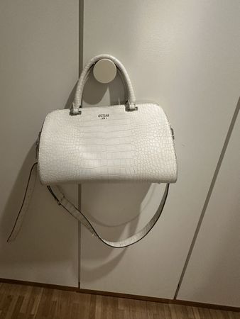 Handtasche Guess weiss Krokoprägung gebraucht defekt