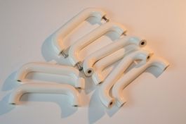 Möbelgriffe, Elfenbeinfarbig, Lochabstand 96mm