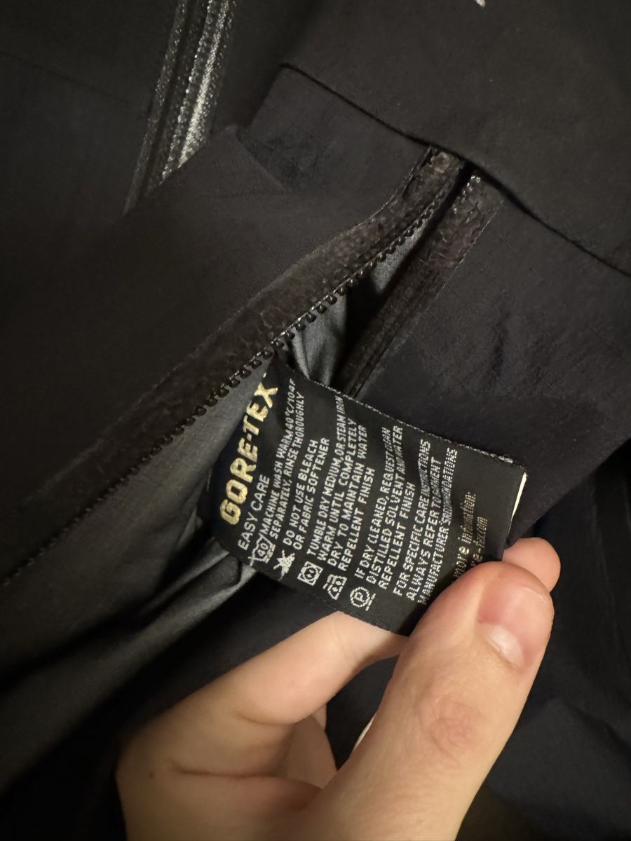 Arcteryx Jacken: Arc’teryx Gore-Tex Pro Jacket  – Gebraucht aus Zürich von Andriy_Zurich 3