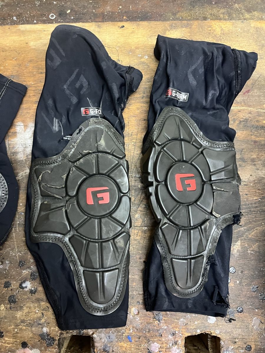 Protections: G-Form Ellenbogenschoner – D'occasion à Chur par williwild