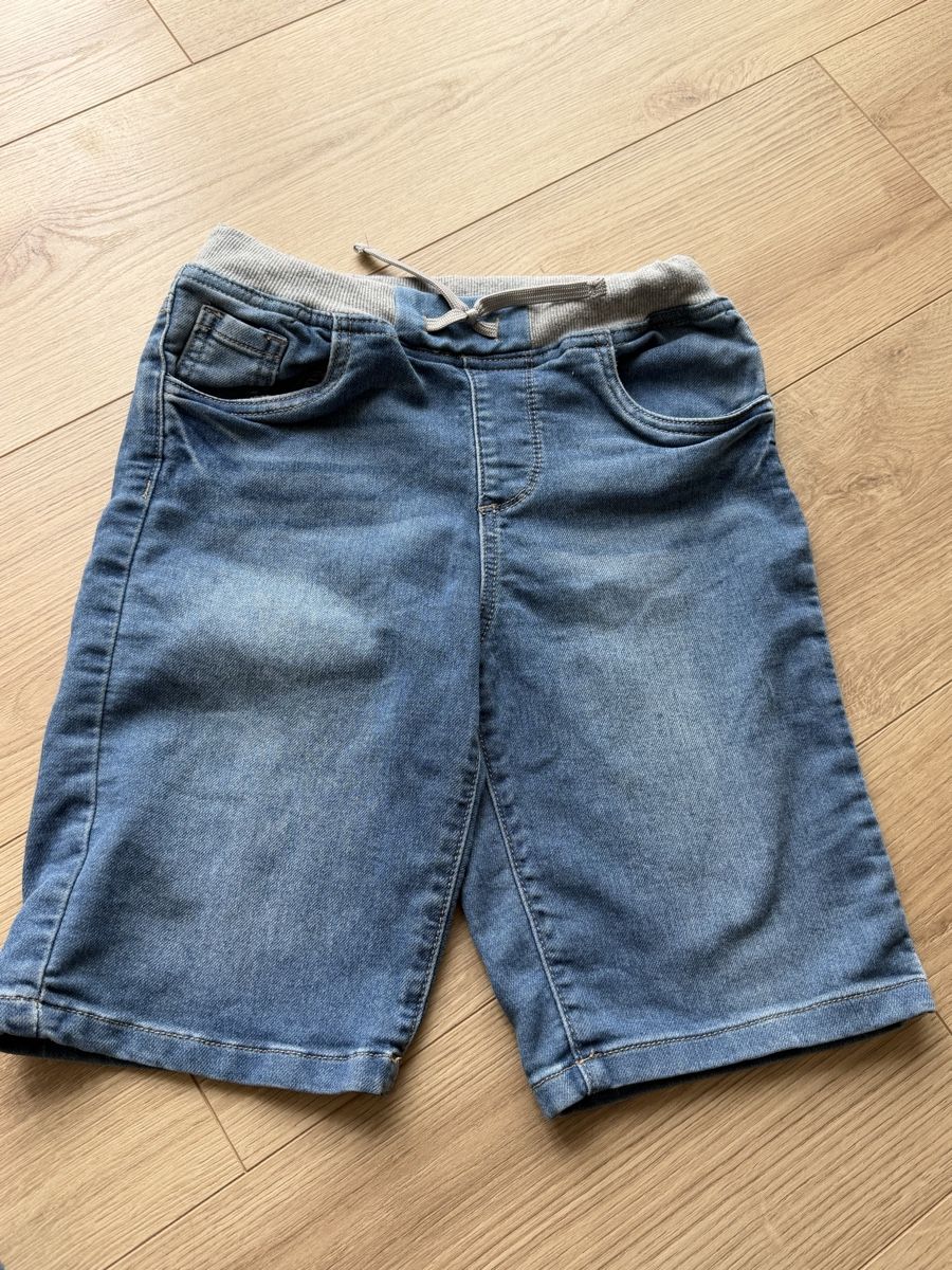 Lotti & Set di vestiti: Shorts 3 Stück gr.134-140 – Usato da Kriessern venduto da Kramar12 4