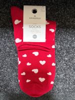 Rote Socken mit Herzen Gr. 39-41, neu
