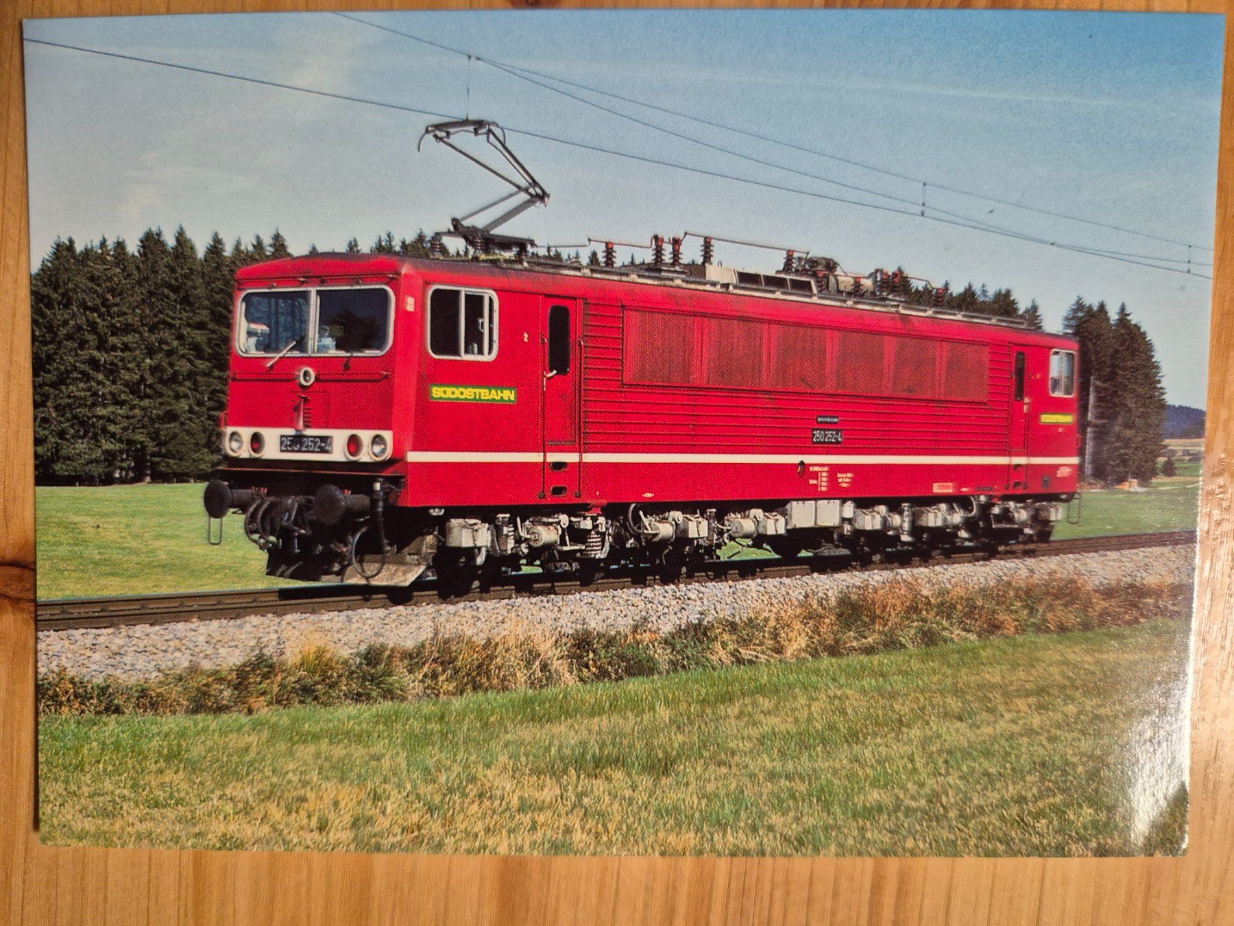 Cartoline postali: SOB - Südostbahn, ex-DR : E-Lok. E 250 252, Altmatt 1990 – Usato da St-Léonard venduto da thipif