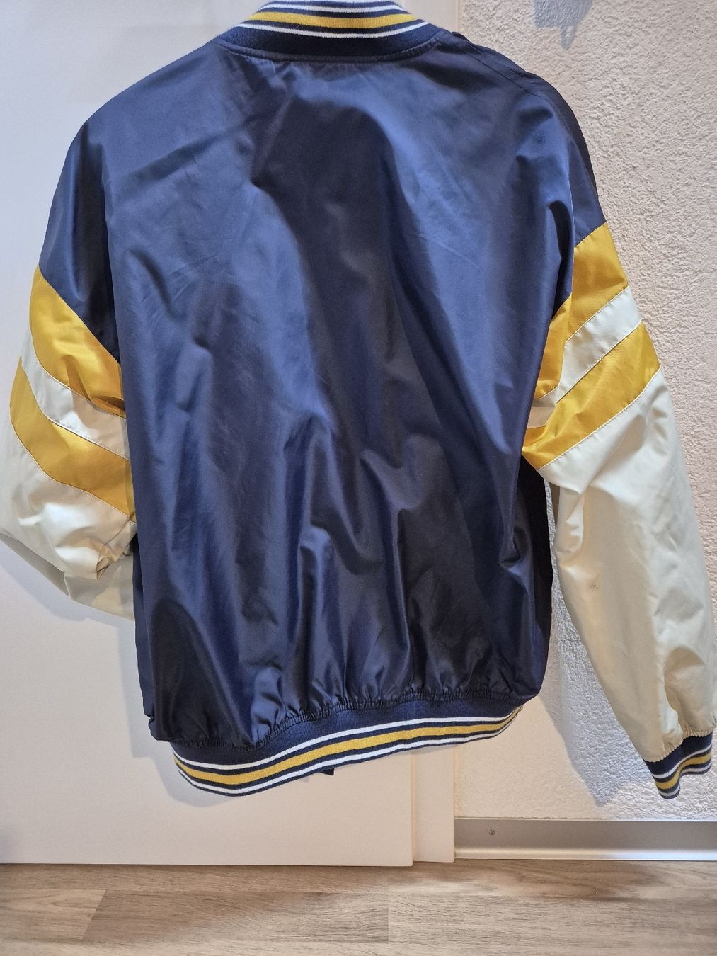 Pull&Bear Giacche: Pull&Bear Übergangsjacke College Gr. M – Nuovo (secondo la descrizione) da Alterswil FR venduto da fas_n9yt 2