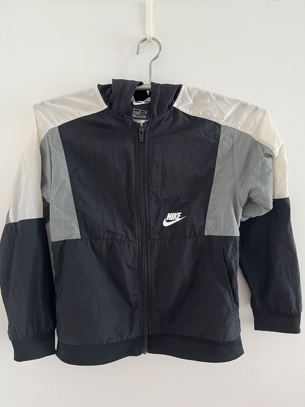 Jacken & Mäntel: Nike Jacke – Gebraucht aus St. Gallen von Nickat
