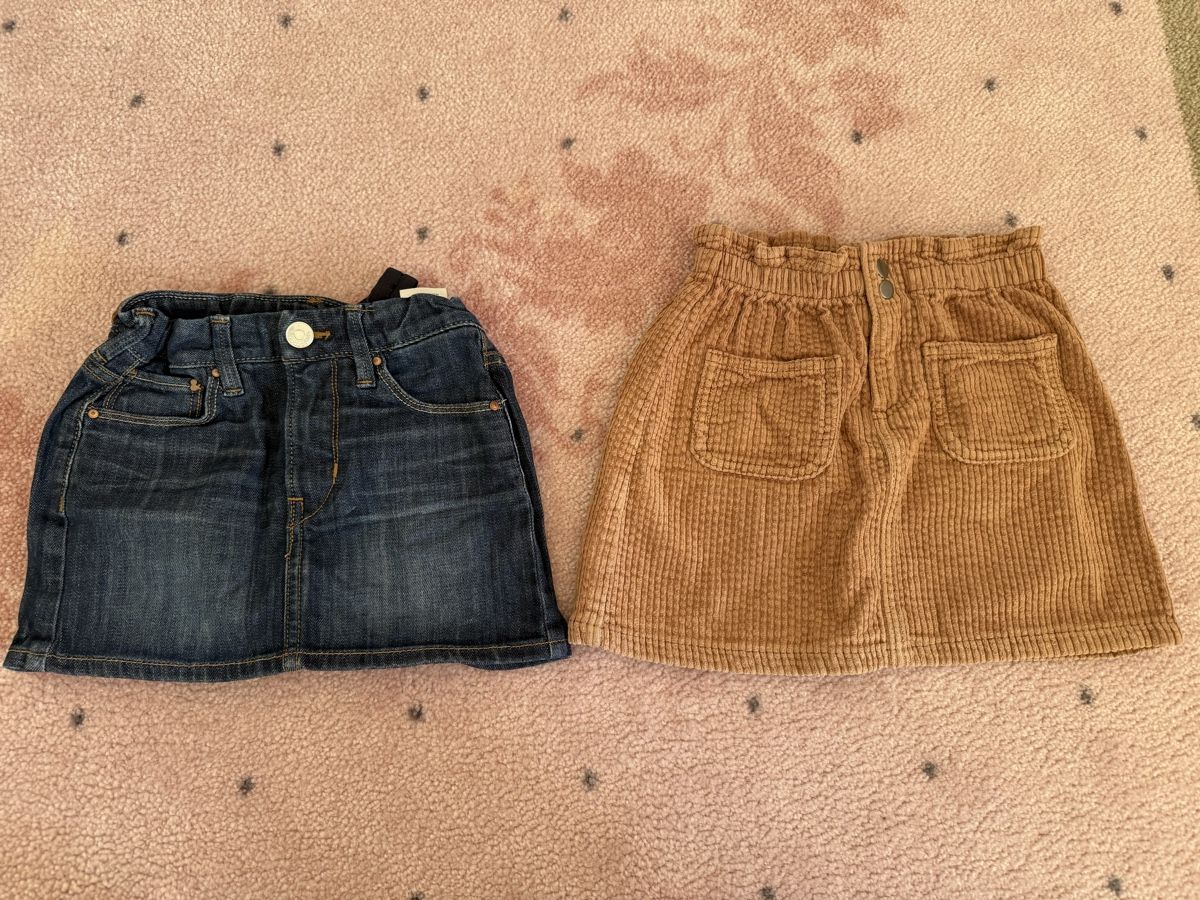 Vestiti & Gonne: 2 Mädchenröcke Gr. 116 Jeans & Cord – Usato da Arnegg venduto da Not2Miss