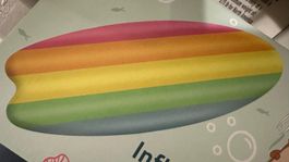 Bunte Luftmatratze Surfbrett Design, Sommer-Spass pur!