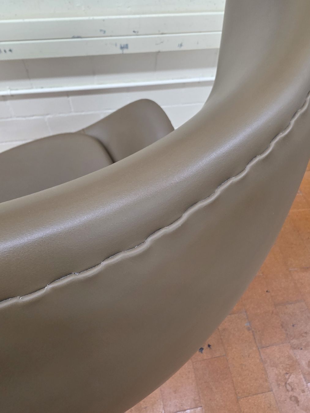 Poltrone: Designer Sessel Egg Chair Arne Jacobsen  – Usato da Lichtensteig venduto da Polsterwerk 5
