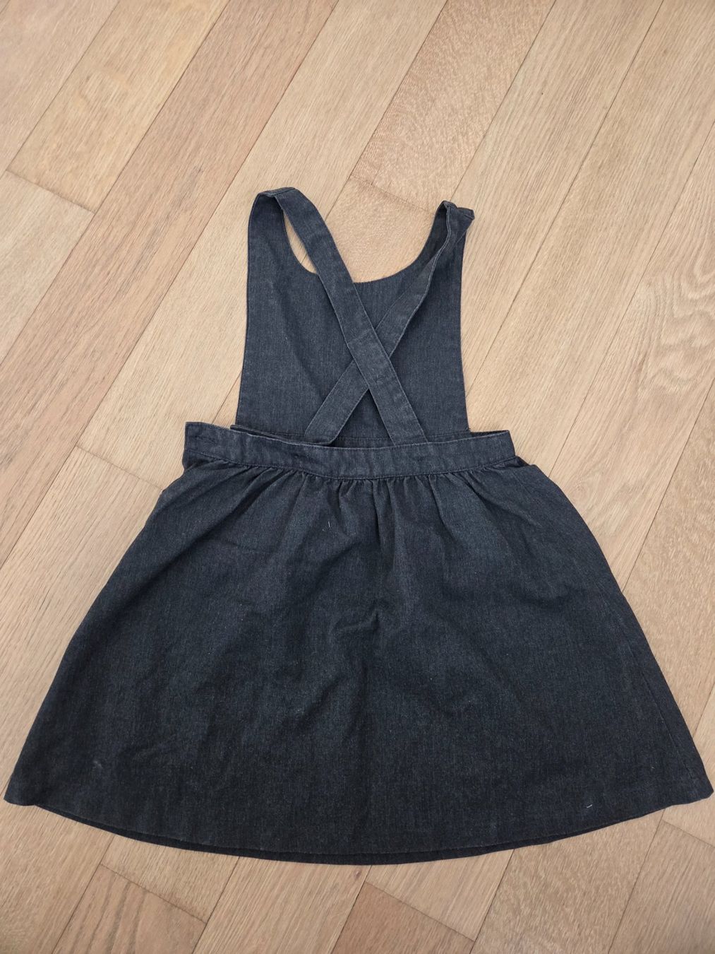 Vestiti & Gonne: Robe Taille 110 – Usato da Carouge GE venduto da Gasco 1