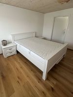Bett inkl. Matratze & 2 Lattenroste  sehr guter Zustand