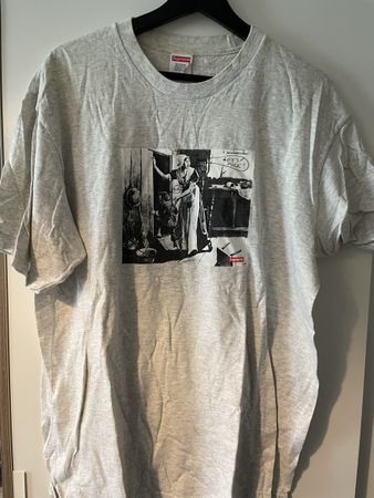 Supreme T-Shirt