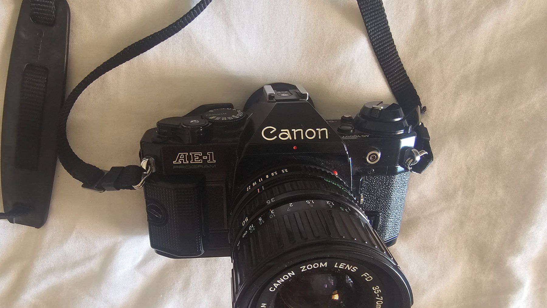 Canon Kamera: Canon AE-1 ab 1.- !! – Gebraucht aus Etoy von angi020 1