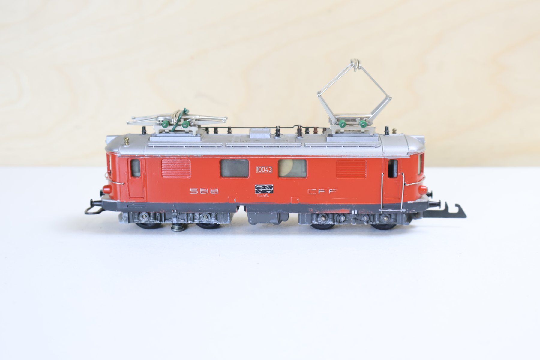 Wesa Modelleisenbahnen: WESA SBB Re 4/4 E-Lok - Rot – Gebraucht aus Winterthur von Monstera 1