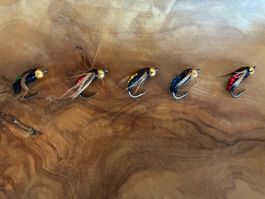5 gebundene Sayiku Ly Fliegenköder samt Haken - 1.5 CM - neu