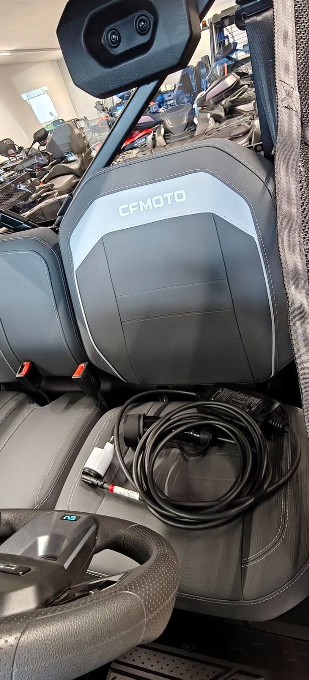 Cf Moto ATVs / Quads: CF Moto U6 EV ELEKTRO – Neu (gemäss Beschreibung) aus Trimmis von 0004 8