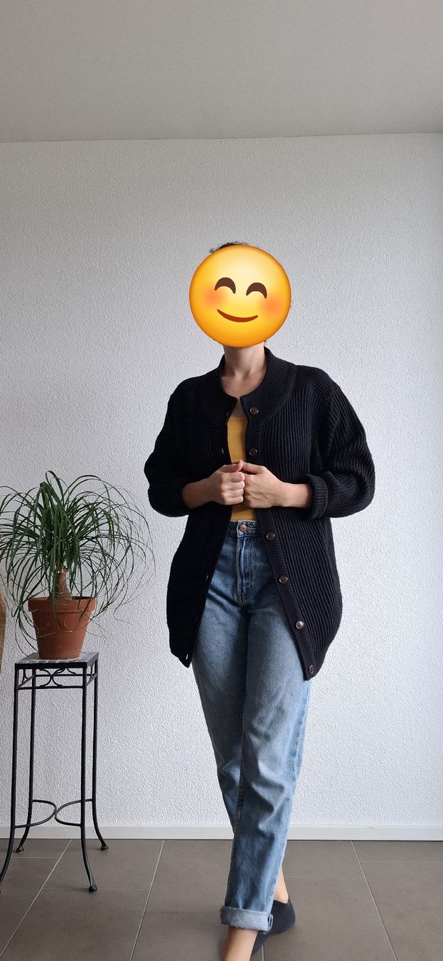 Vestes: Damen Strickjacke schwarz Grösse  – D'occasion à Mellingen par lathei