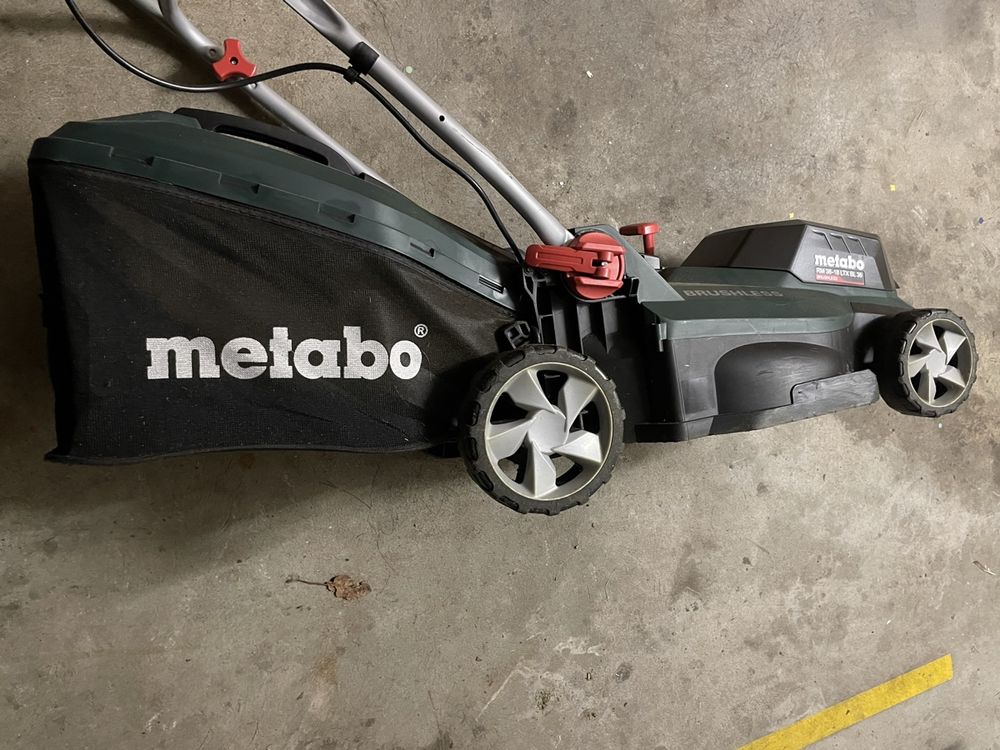 41+ Metabo Rasenmäher Akku, Das mähgut kann wahlweise im flexiblen