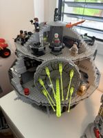 LEGO Star Wars Todesstern 75159 mit Figuren aufgebaut