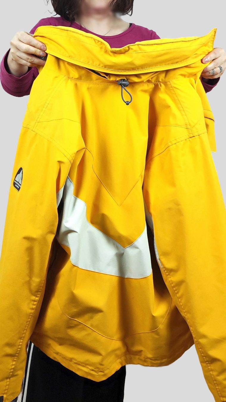 Jacken: Westbeach Summit Ski/Snowboardjacke – Gebraucht aus Zürich von Berrycruzer 3