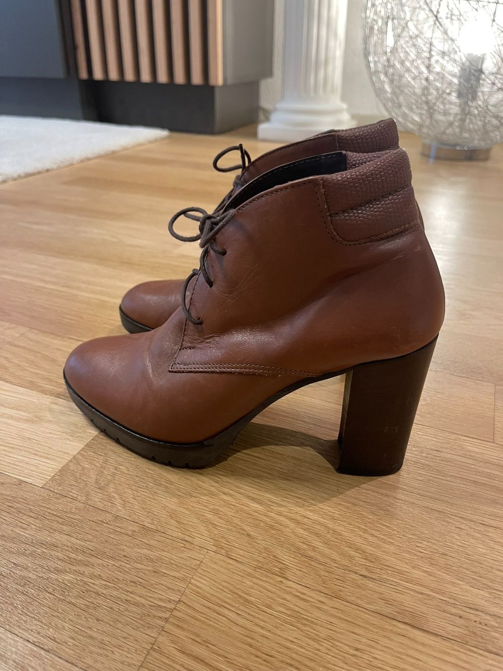 Scarpe da donna: Braune Stiefeletten, Echtleder, Grösse 37 – Usato da Rheineck venduto da FGeissler 1