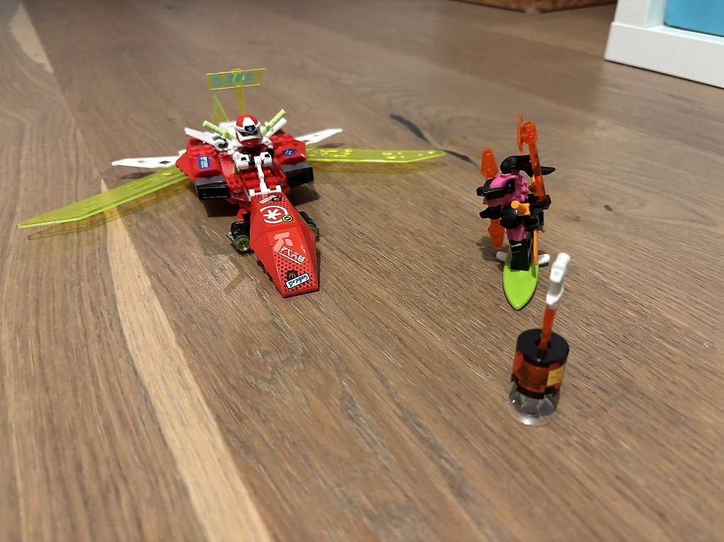 Spielzeuge: Ninjago LEGO Kais Mech Jet – Gebraucht aus Münchenbuchsee von Patiybeto 2