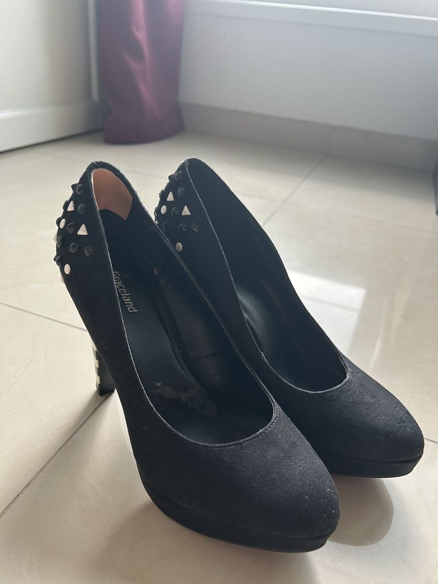 Graceland Scarpe da donna: Schwarze High Heels, Größe 38, Graceland, Gestreift – Usato da Uster venduto da xBeccax