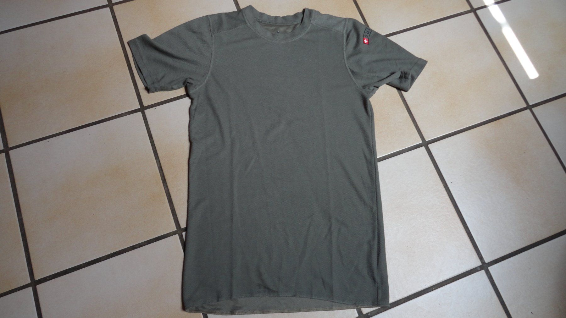 Schweizer Armee T-shirt: Schweizer Armee Funktions T-Shirt Gr.M. – Usato da Gstaad venduto da Meiel2020 2