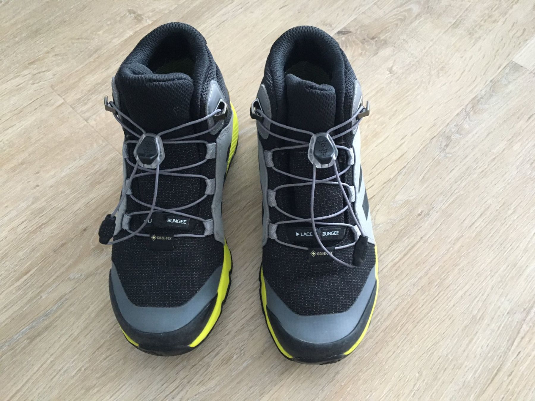 Adidas Chaussures garçon: Adidas Terrex, Grösse 32 – D'occasion à Zumikon par meter03 1