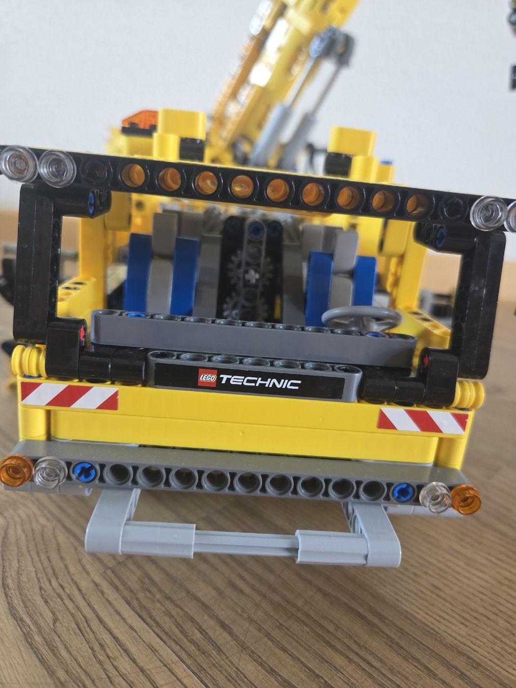Lego Kit di costruzioni: LEGO Technic Mobiler Schwerlastkran 42009 – Usato da Ebikon venduto da severin.froehlich 6