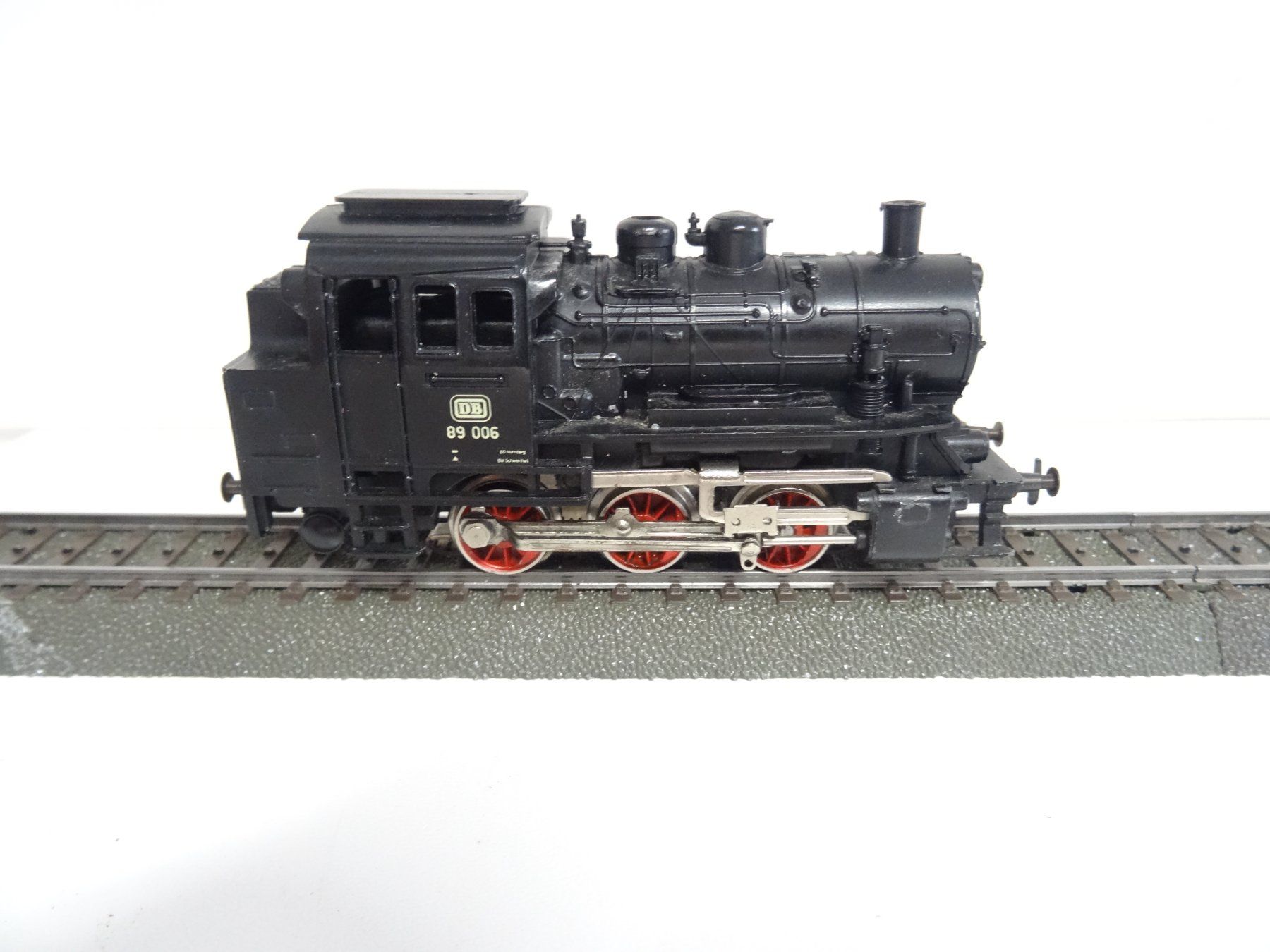 Märklin Modellini di ferrovie: Märklin H0 BR89 006-AR Dampfzug analog – Usato da Hochdorf venduto da Teger02 6