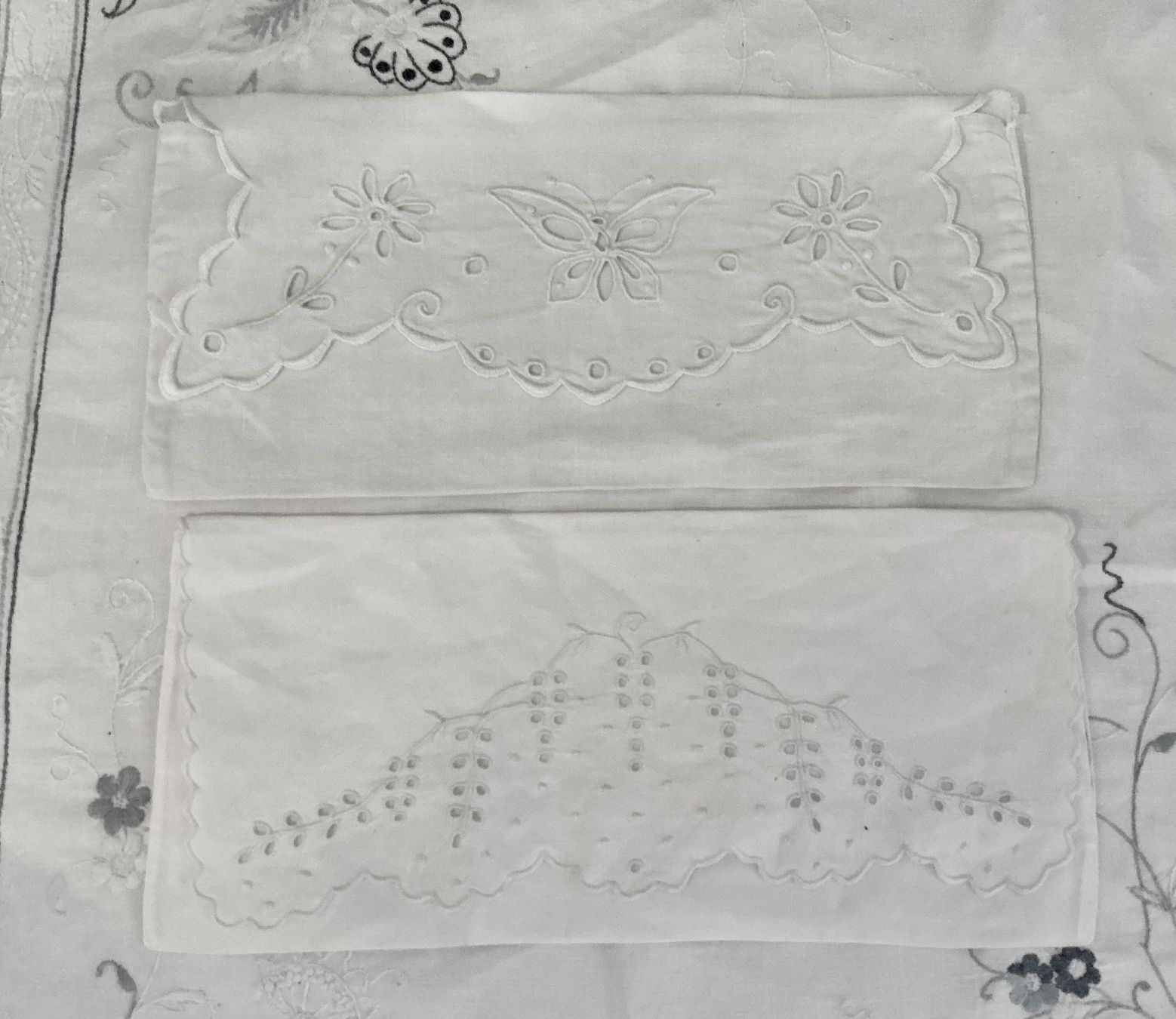 Borse: ANTIKE STOFFTASCHEN / ETUI HANDARBEIT – Usato da Zell LU venduto da Silvermemory 2