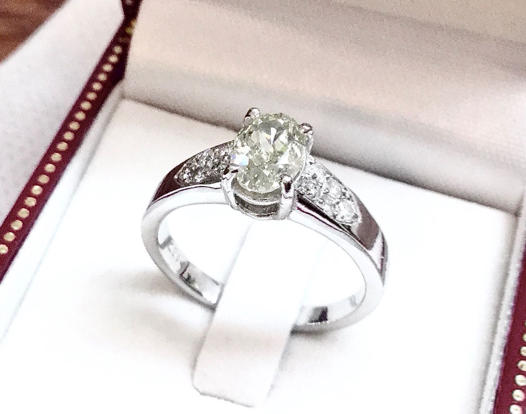 Ringe: Neu top 1.21 ct.Solitär-Diamant Ring 750 – Neu und originalverpackt aus Roggwil /BE von elegance45