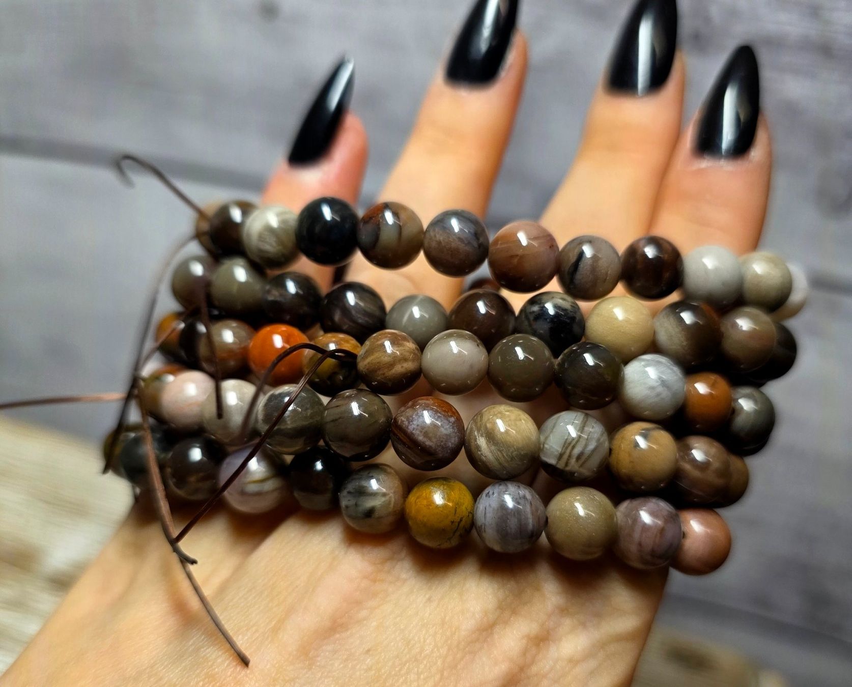 Minerali & Pietre curative: Versteinertes Holz Armband 8.5mm – Nuovo e nell'imballaggio originale da Matzingen venduto da Shay_Crystalz 1