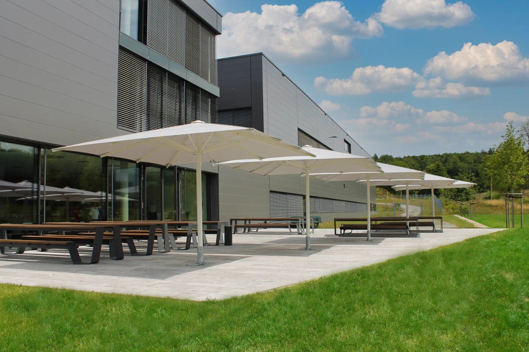 Ombrelloni: Profi Grossflächen-Schirm von MAY mit Seitenbehang – Nuovo e nell'imballaggio originale da Oberglatt ZH venduto da Thermogreen 2