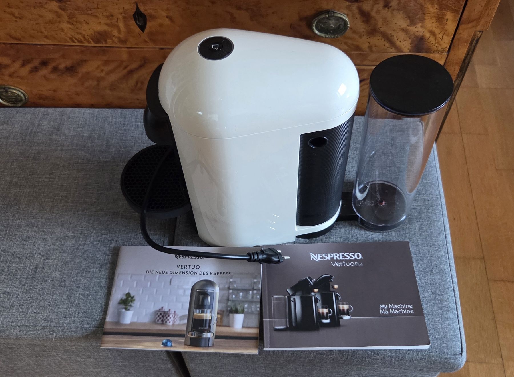Nespresso Macchine per caffè & Macchine per espresso: Vertuo Nespresso Kaffeemaschine – Nuovo (secondo la descrizione) da Embrach venduto da Singvall 2