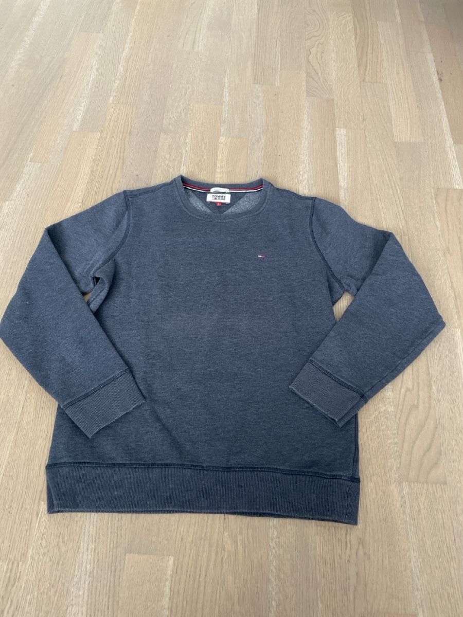 Tommy Hilfiger Pullover & Sweatshirts: Tommy Hilfiger Herren Pullover, Grösse L. – Gebraucht aus Bad Zurzach von lip_jl6d