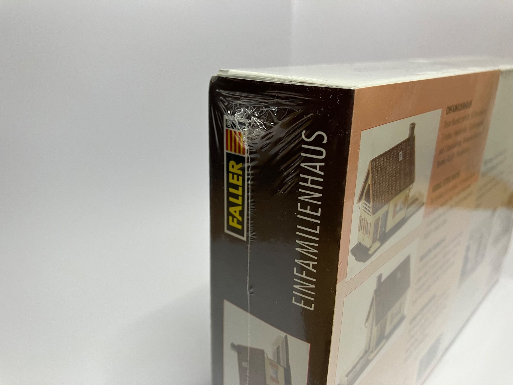 Faller Kit di modellismo & Modellini statici: Einfamilienhaus von Faller – Nuovo e nell'imballaggio originale da Baden venduto da Hikaruu 2