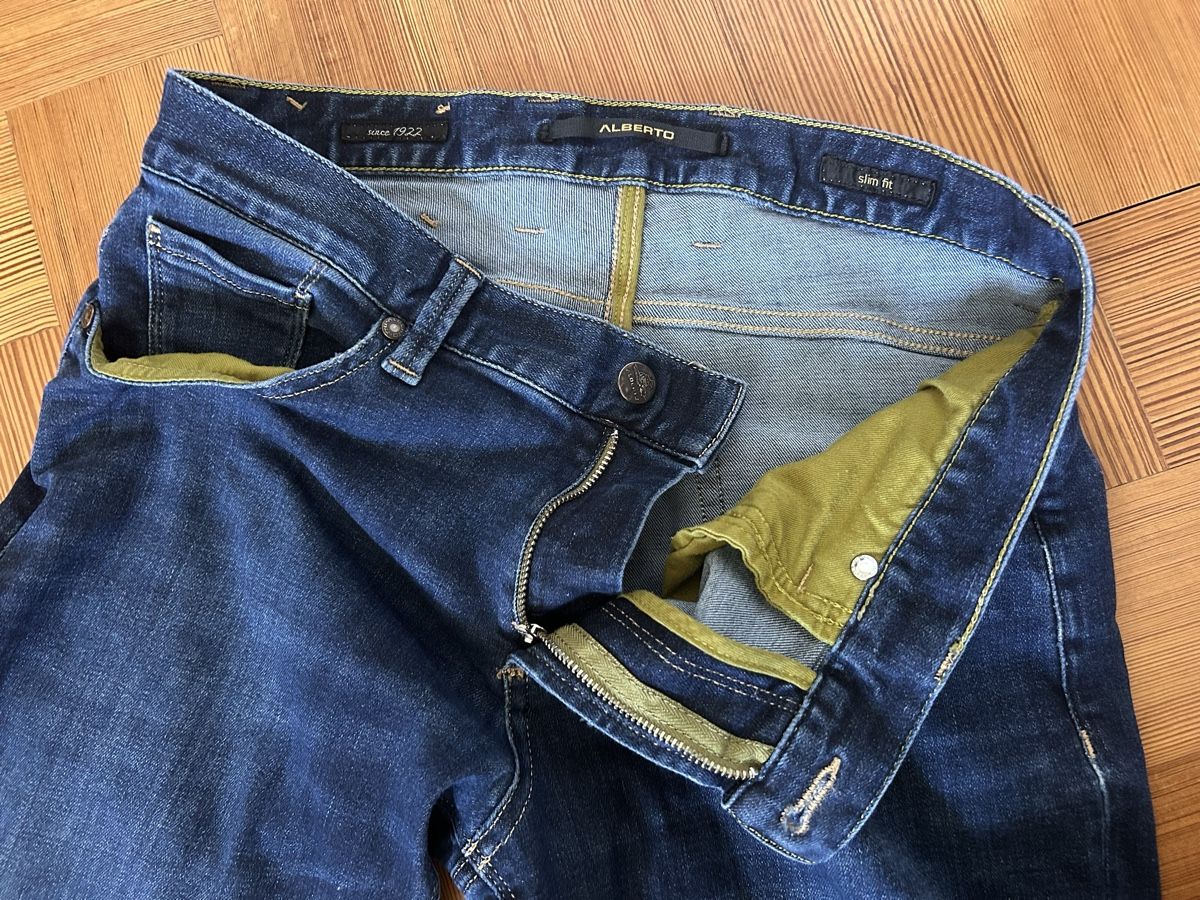 Jeans: Jean’s Alberto taille 29 – Nuovo (secondo la descrizione) da Neuchâtel venduto da Yaya2020