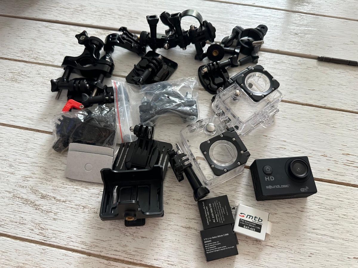 Action Cam: Action Cam mit diversem Zubehör  – Gebraucht aus Dübendorf von Camawa 2